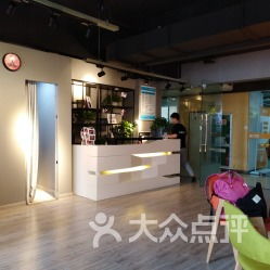 钟鼓楼下的时光印记——西安快照摄影团购服务全攻略